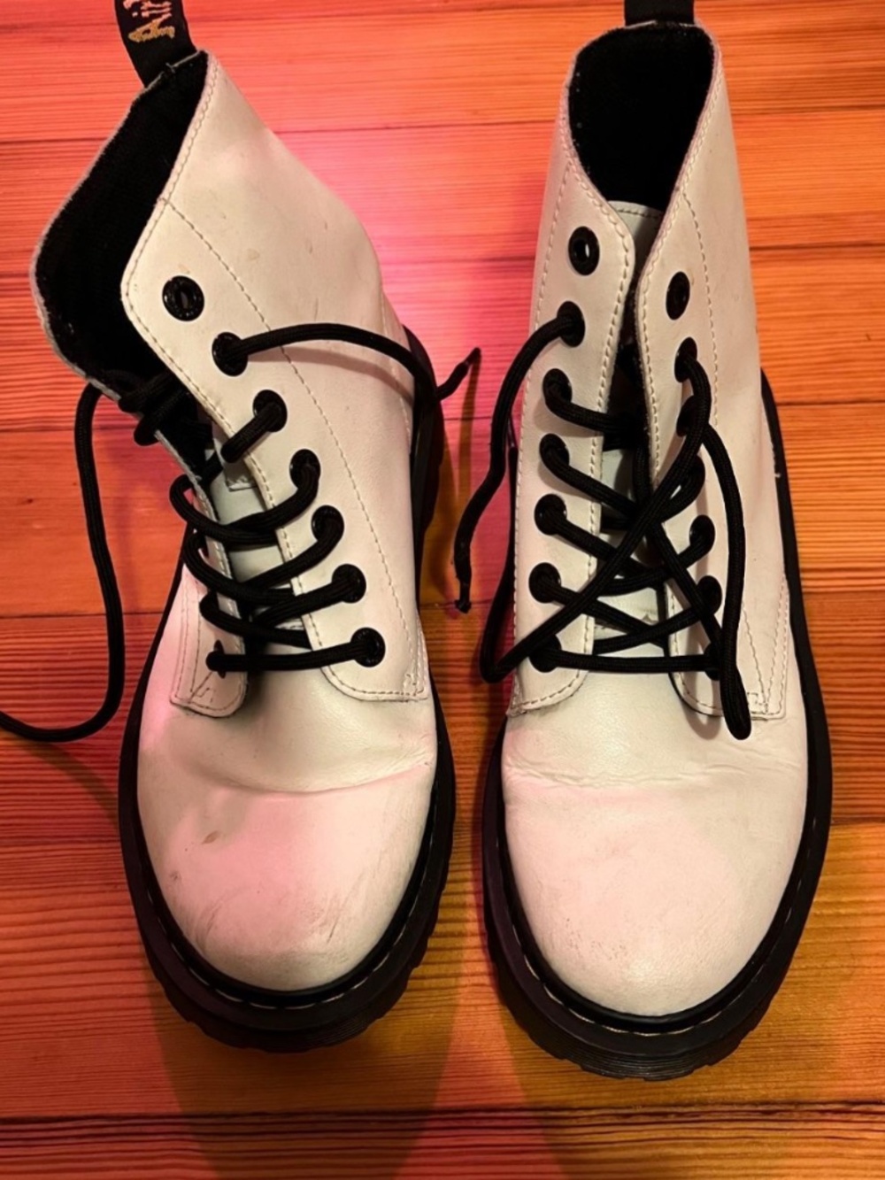 White dr martens